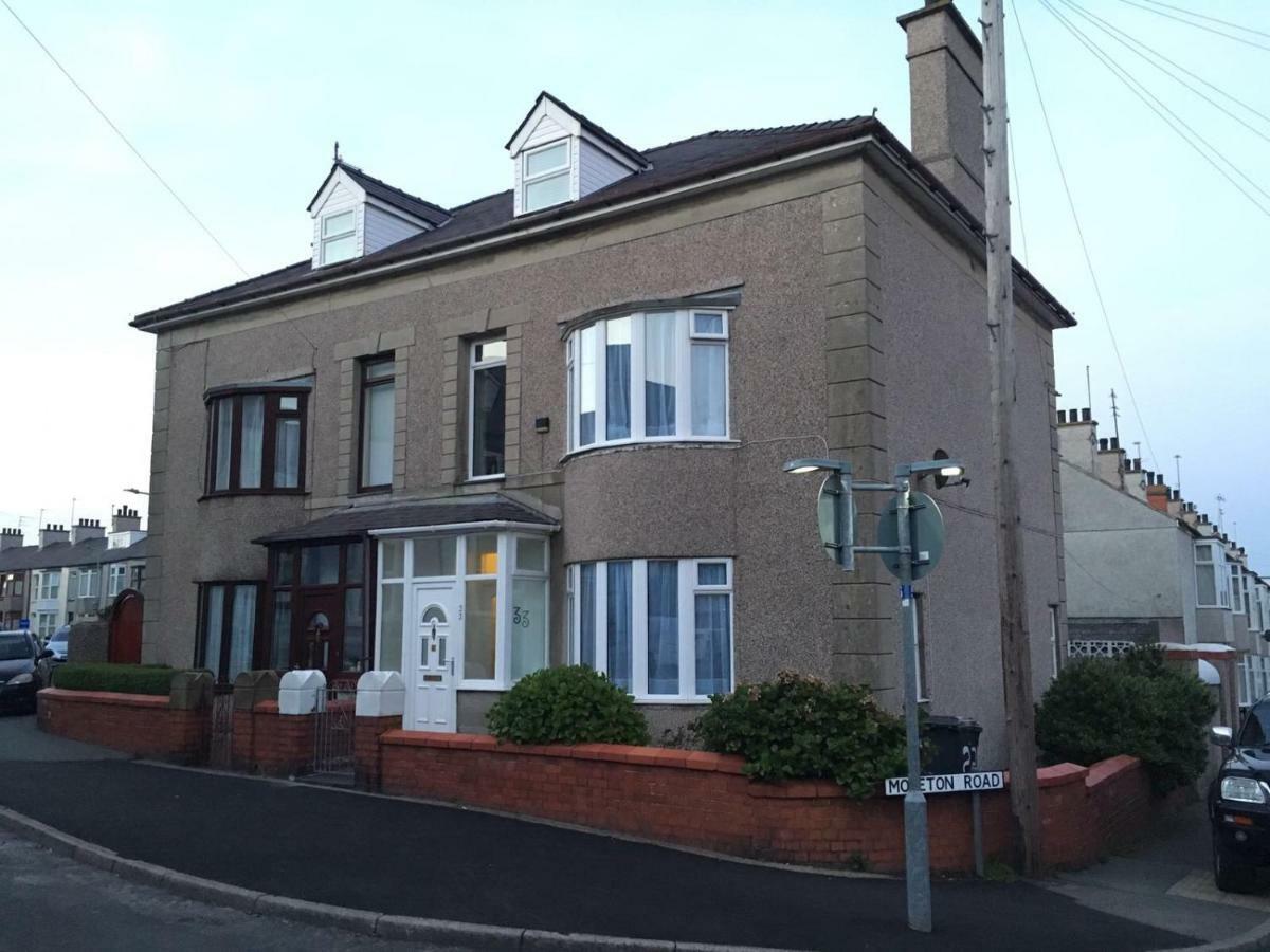 @33 Fab Townhouse Villa Holyhead Exterior photo